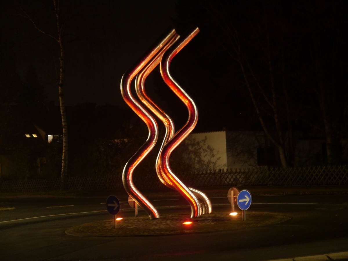 Straßen-Kunst in Springe in orange